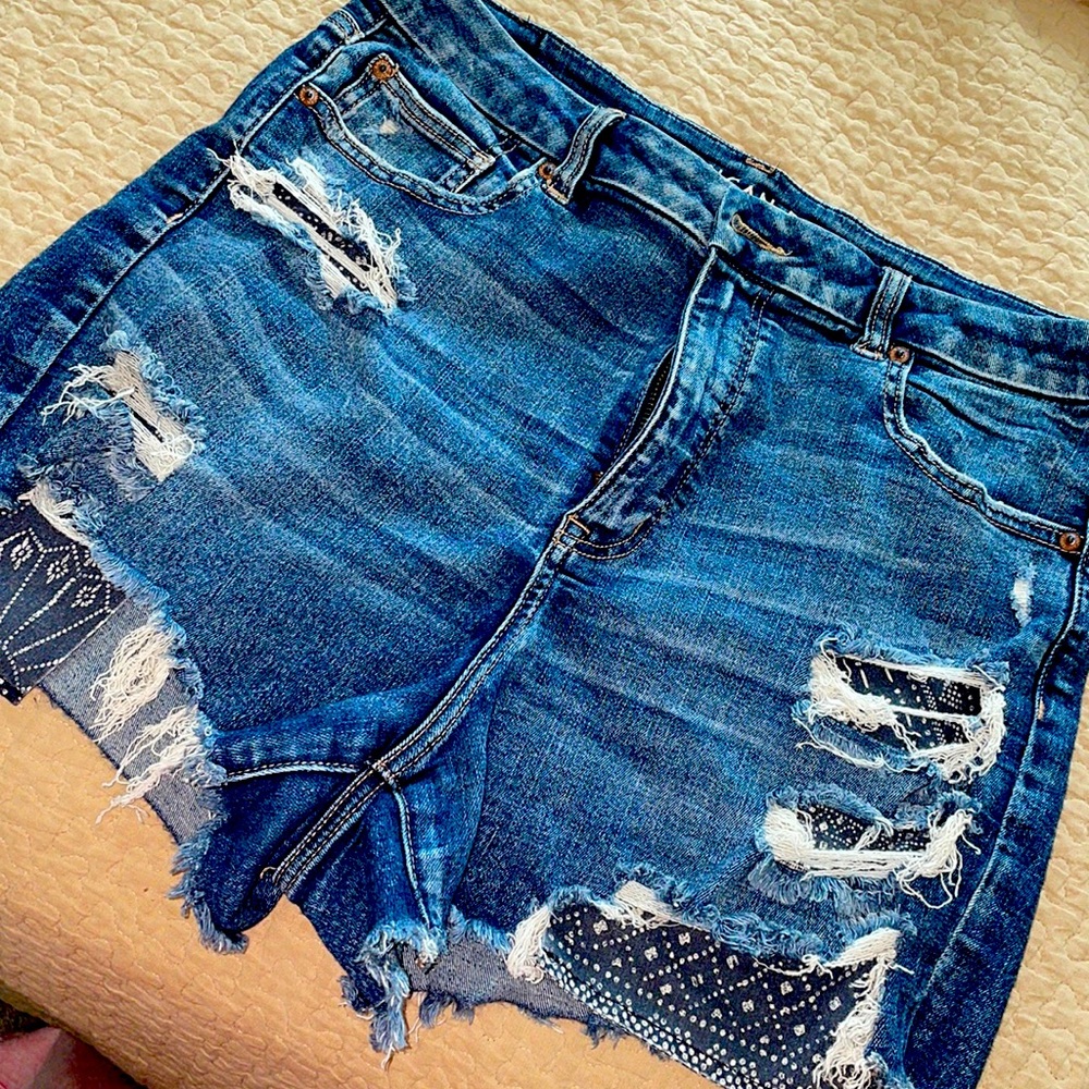 AE shorts